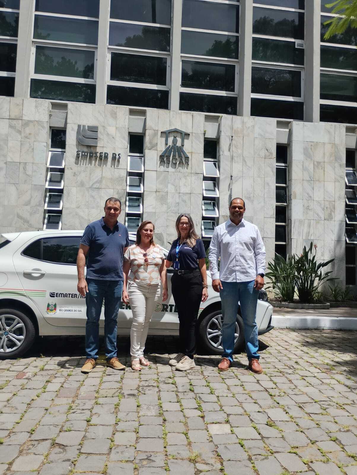 Emater de Eugênio de Castro recebe carro 0 km através do Operação Terra Forte