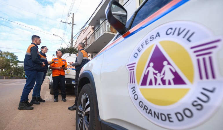 Defesa Civil alerta para temporais com chuva forte, vento e granizo no RS
