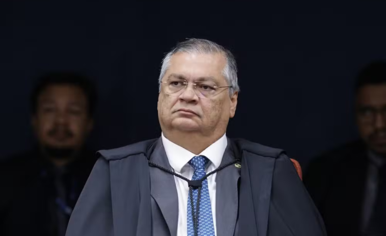 Ministro do STF barra novas regras sobre ‘penduricalhos’ fora do teto constitucional
