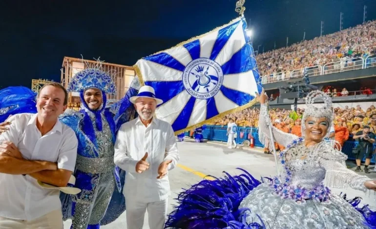 Possível propaganda pró-Lula em desfile deve ser analisada no TSE; entenda