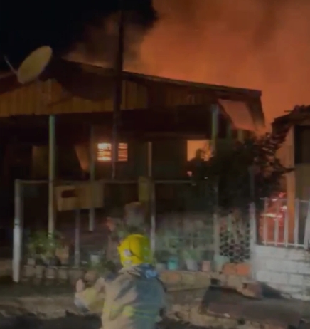 Incêndio atinge residências no bairro Boa Esperança