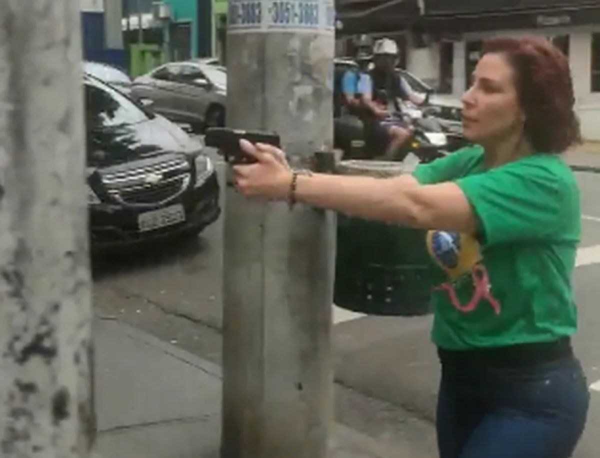 Após idas e vindas, Justiça da Itália decide nesta terça (10) se extradita Carla Zambelli