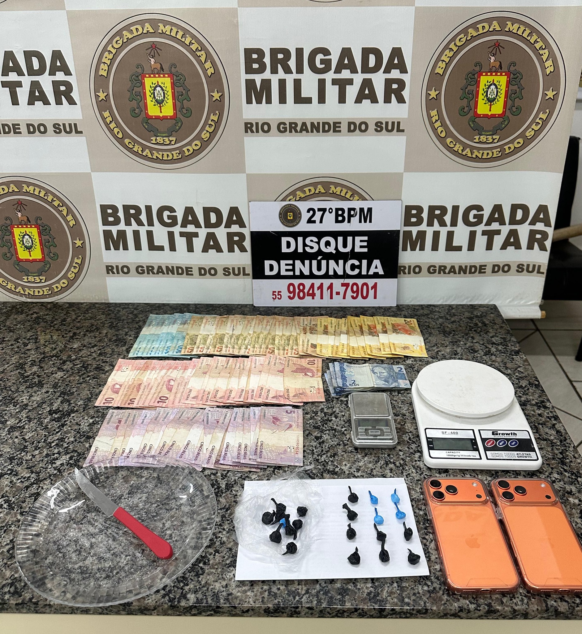 Dupla é presa por tráfico de drogas no Centro Norte de Santo Ângelo