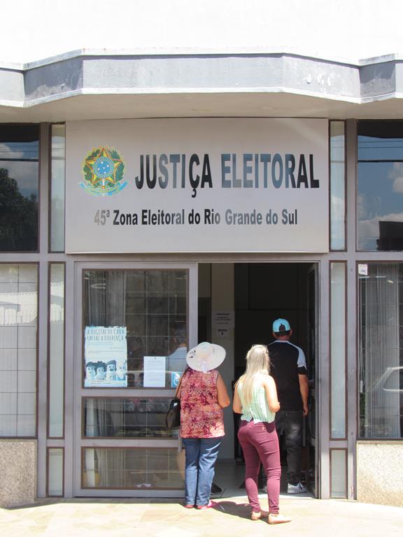 Cartório Eleitoral estará com atendimento especial neste sábado em Santo Ângelo