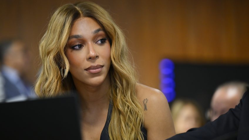 “Cortina de fumaça para legitimar ódio e preconceito”, diz Erika Hilton sobre críticas após ser eleita presidente da Comissão dos Direitos da Mulher