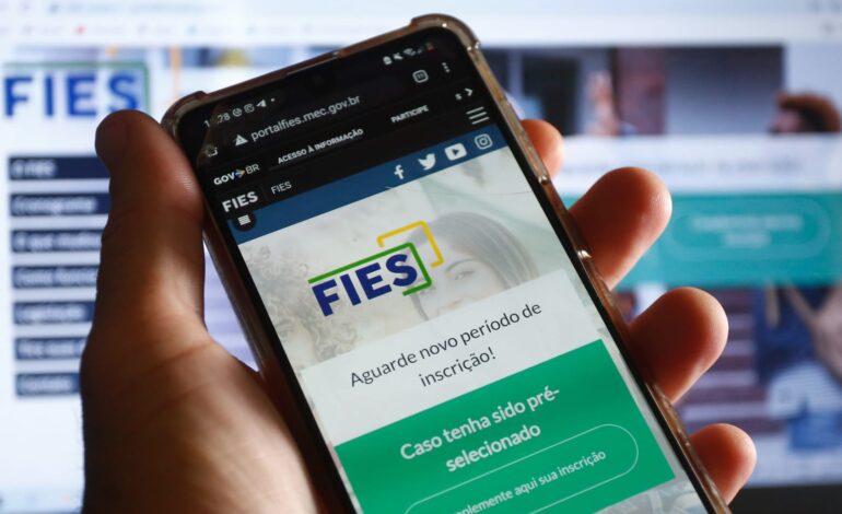 Pré-selecionados do FIES têm até esta quarta para completar cadastro
