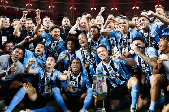 Grêmio conquista 44º título do Gauchão em pleno Beira-Rio