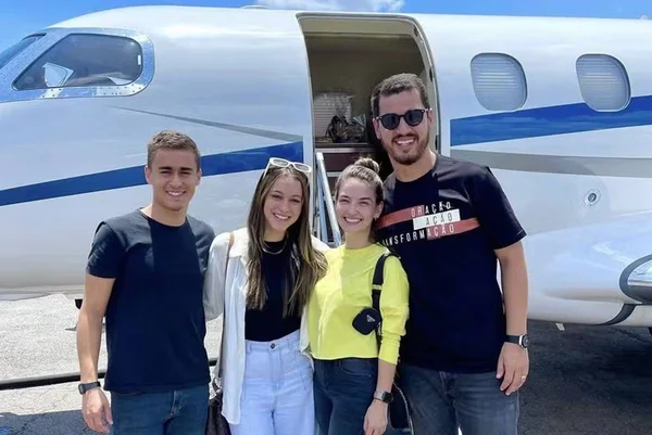 Nikolas ironiza viagem no avião de Vorcaro
