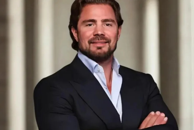 Mensagens obtidas pela PF sugerem encontros entre Vorcaro e Moraes