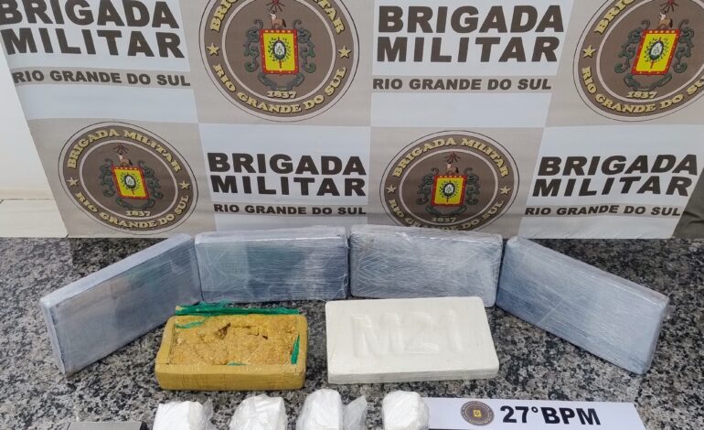 Mulher é presa por tráfico de drogas no bairro São Carlos, em Santo Ângelo