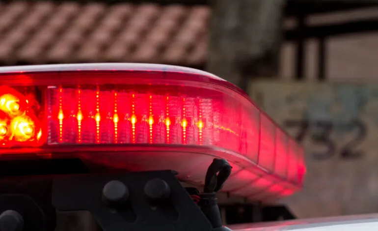 Homem de 41 anos é preso por agredir esposa e manter arma em casa em Santo Ângelo