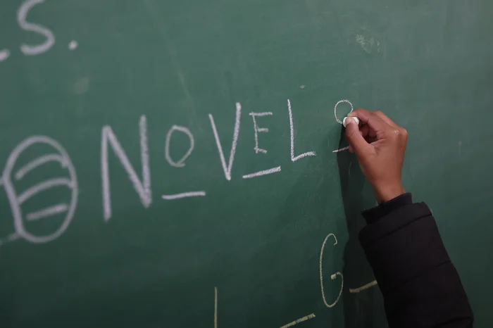 Porto Alegre tem pior índice entre capitais e fica abaixo da meta de alfabetização em 2025