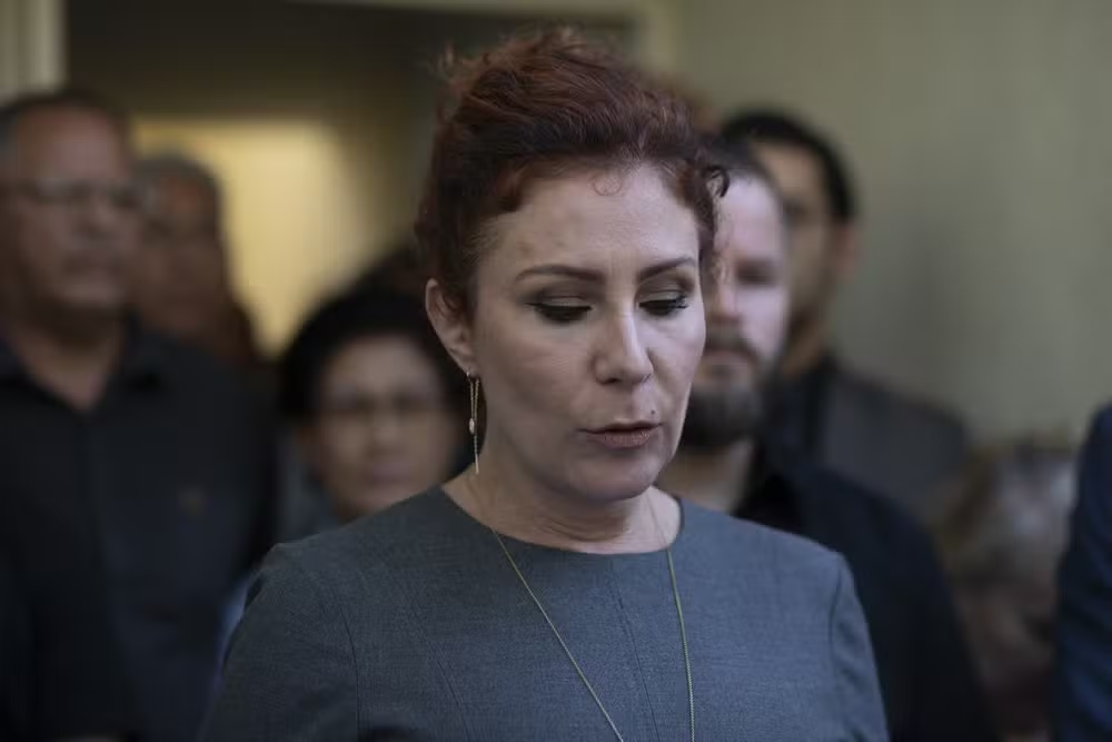 Justiça italiana autoriza extradição de Carla Zambelli ao Brasil por porte ilegal de arma