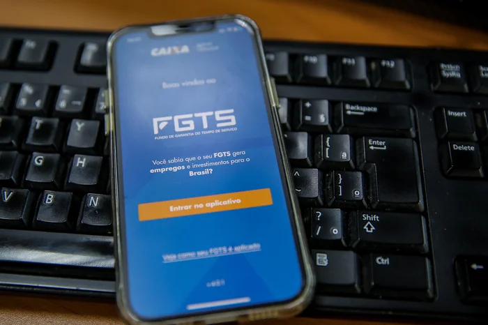 Governo estuda liberar até 20% do FGTS para pagamento de dívidas no Desenrola 2