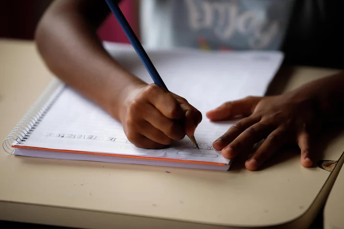 Novo PNE prevê alfabetização total até o 2º ano e metas de qualidade