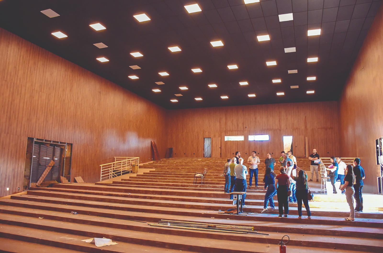 Legislativo busca intermediação do Ministério Público para destravar obras do Teatro Antônio Sepp