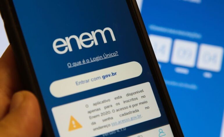 Prazo para pedir isenção da taxa de inscrição no Enem começa no dia 13