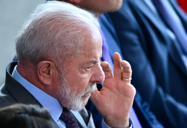 Lula passará por procedimento para remoção de acúmulo de pele na cabeça