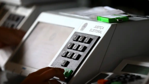 Onze governadores renunciam para disputar eleições de outubro
