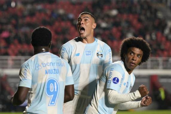 Grêmio goleia o Riestra, volta a vencer fora de casa e assume liderança do grupo na Sul-Americana