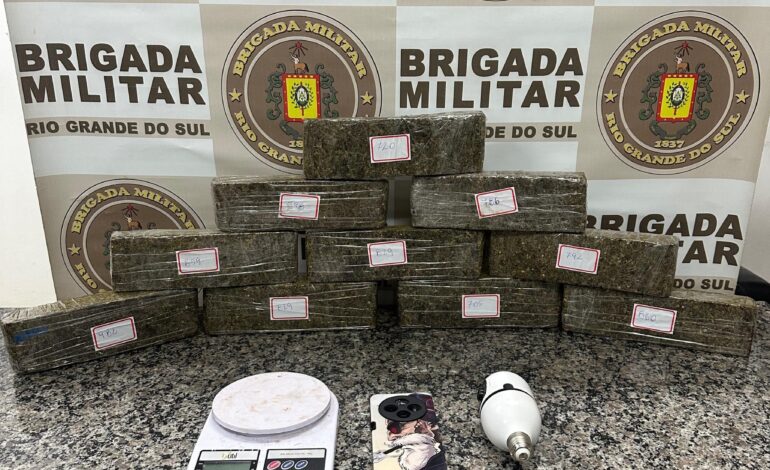 BM apreende 10 tijolos de maconha em Santo Ângelo
