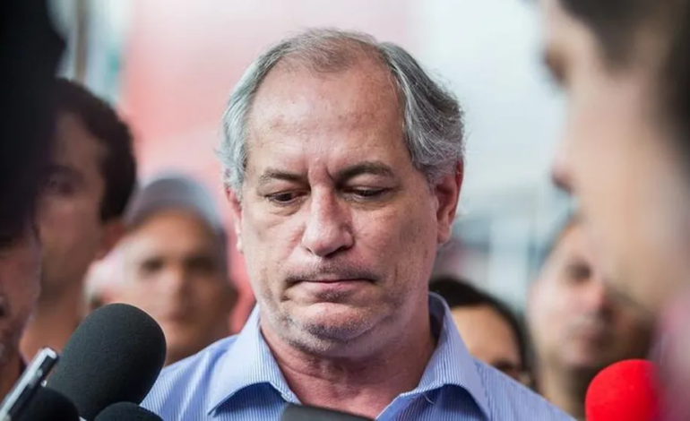Ciro Gomes desiste da Presidência e deve disputar governo do Ceará em 2026