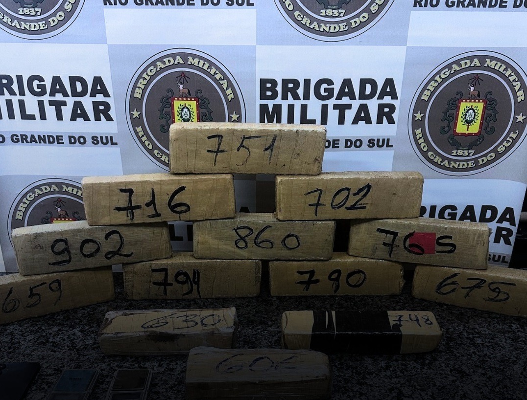 BM apreende quase dez quilos de maconha e prende mulher por tráfico em Santo Ângelo
