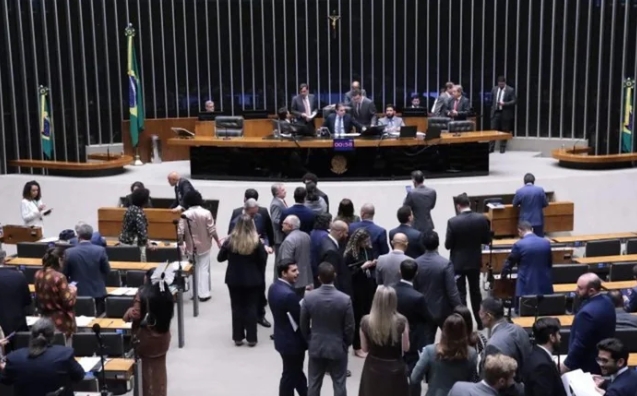 Câmara aprova aumento de pena para crimes sexuais contra crianças e adolescentes
