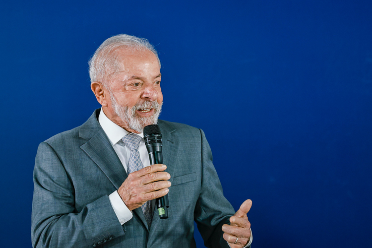 Lula sanciona lei que cria Dia Nacional em Memória das Vítimas da Covid-19