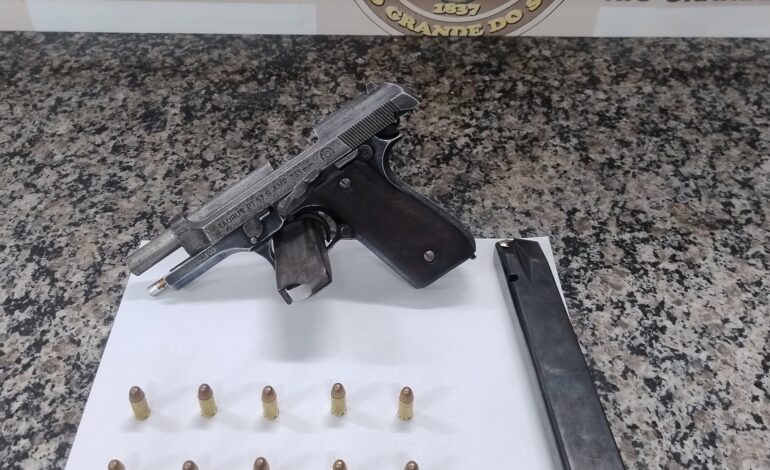 BM realiza apreensão de arma de fogo e munições no bairro São Carlos