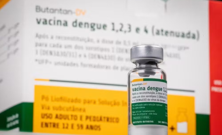 Ministério da Saúde suspende vacinação contra dengue do Butantan após investigação de casos graves