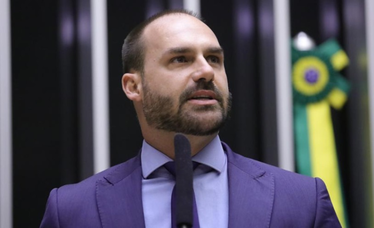 STF condena Eduardo Bolsonaro por coação em processo sobre trama golpista