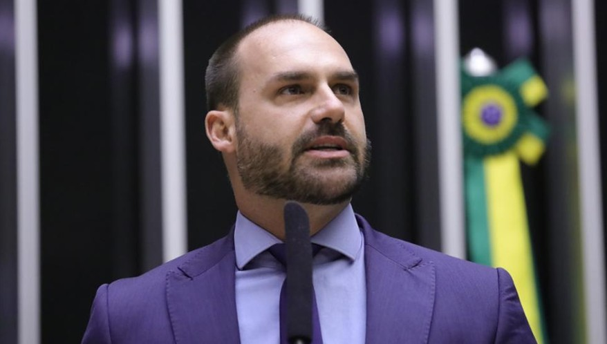 STF condena Eduardo Bolsonaro por coação em processo sobre trama golpista