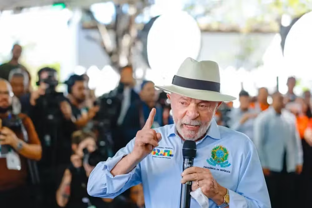 Lula culpa filhos de Bolsonaro por relatório dos EUA que propõe tarifa sobre produtos brasileiros