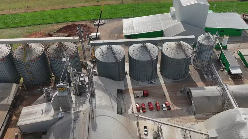 Trabalhador desaparece após cair em silo de soja no Norte do RS