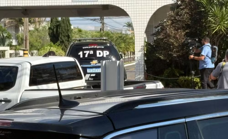 Bolsonaro presta depoimento sobre arma apreendida em blitz no Distrito Federal