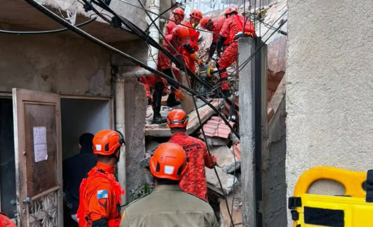 Duas crianças morrem após desabamento de casa no Rio de Janeiro