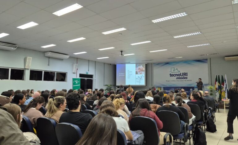 V Jornada Interprofissional de Oncologia reúne acadêmicos e profissionais no TecnoURI