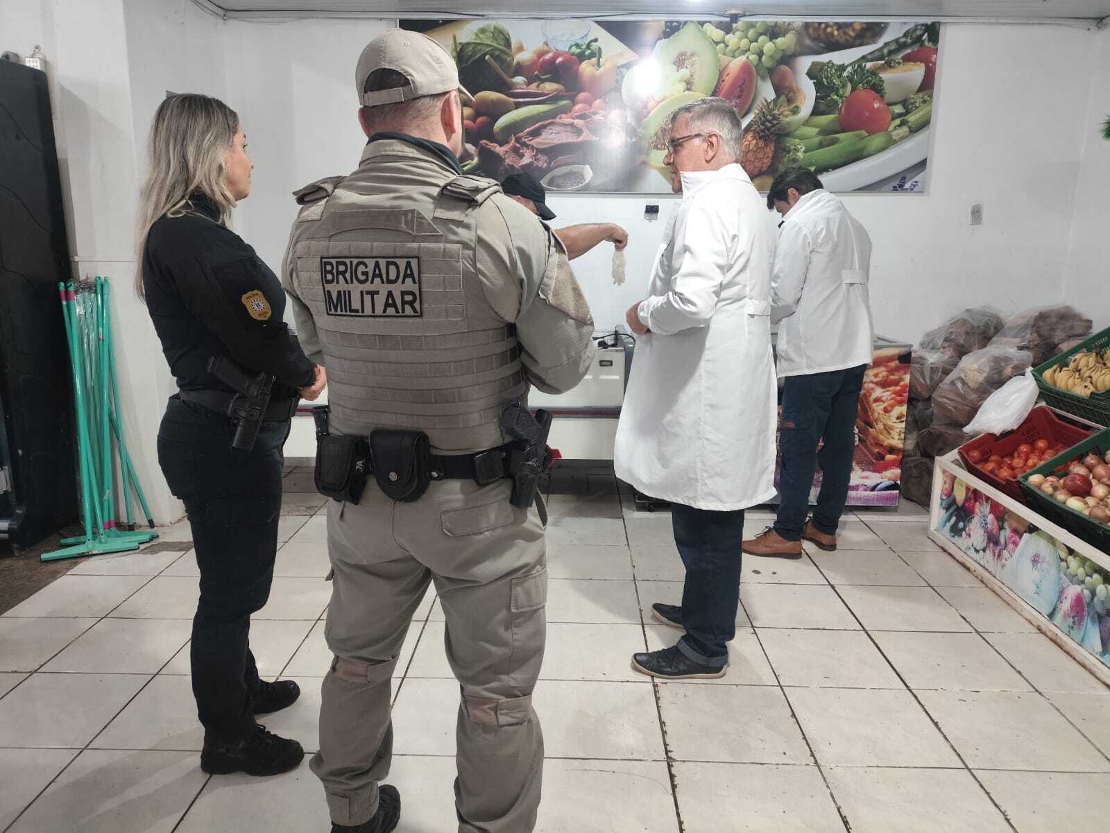 Operação Pampa 2026 apreende mais de 200 kg de carne imprópria e prende comerciante em Santo Ângelo