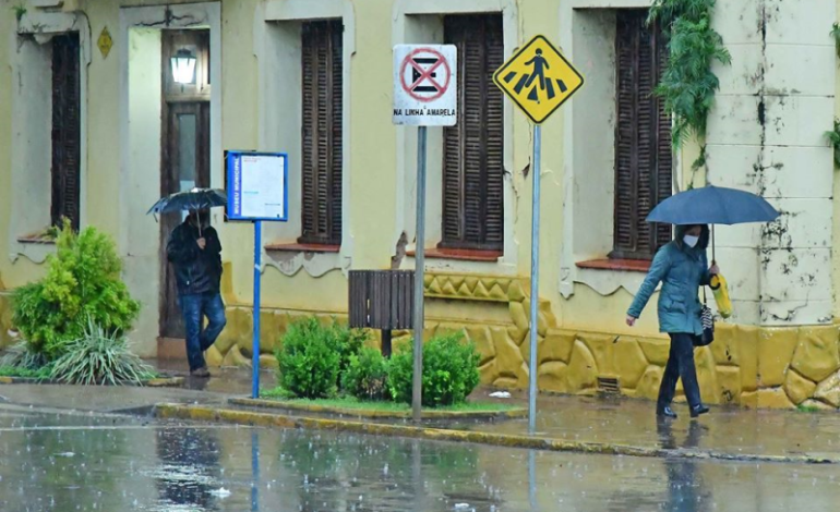 RS terá dia frio com chuva esparsa nesta sexta