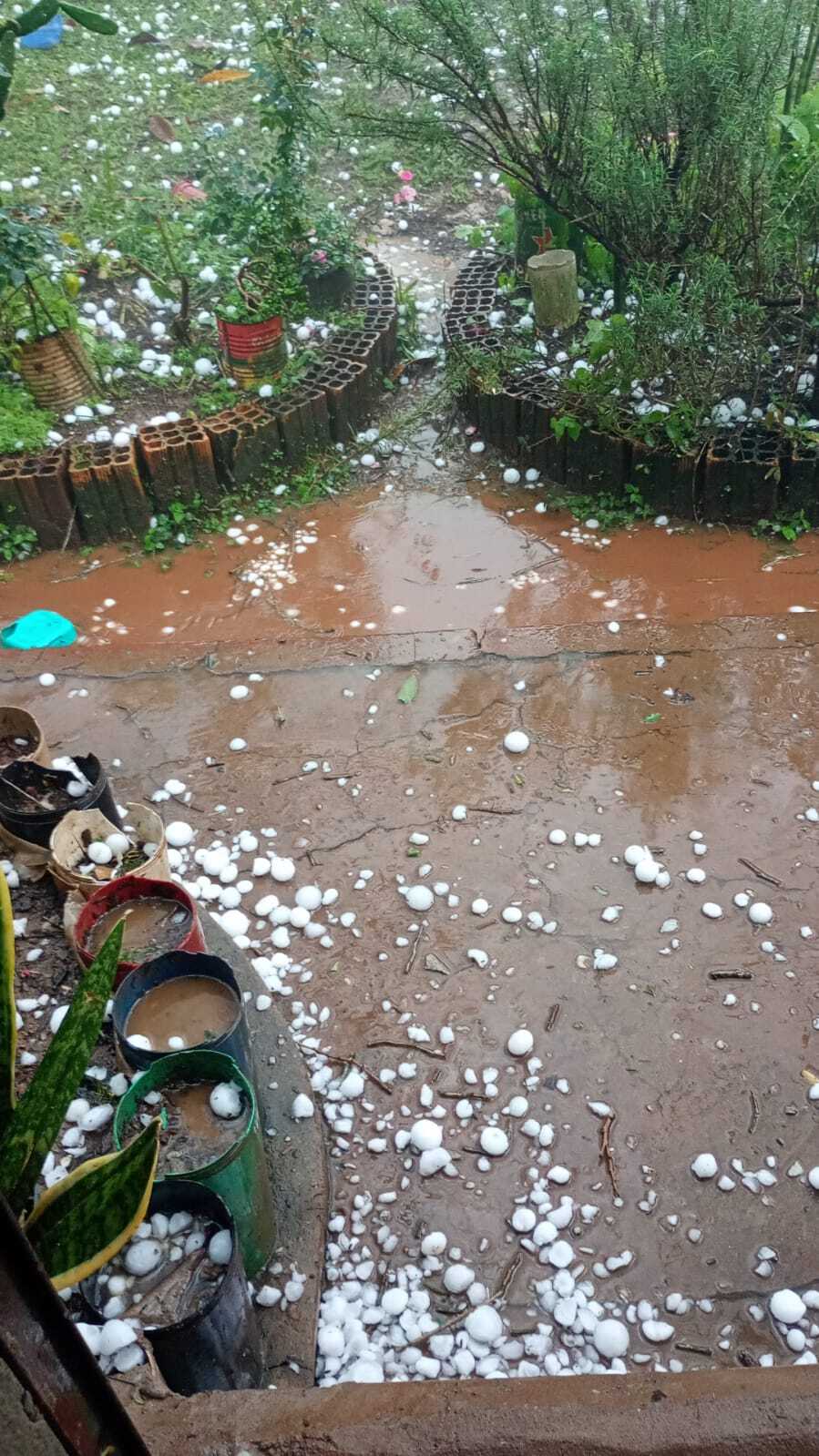 Granizo danifica mais de 300 imóveis e mobiliza força-tarefa em Santo Antônio das Missões