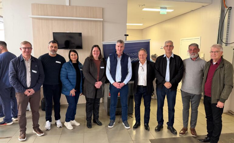 Hospital Regional das Missões homenageia deputado Loureiro pelo apoio recebido
