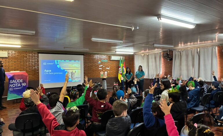 Estudantes da rede estadual participam de palestras sobre uso consciente da água promovidas pela Corsan