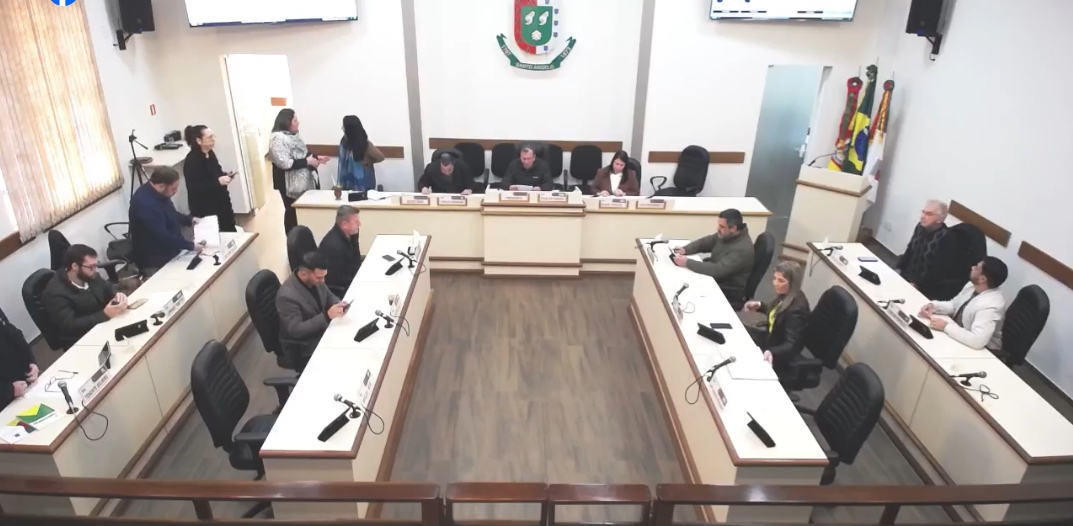 Legislativo aprova debate sobre saúde, trânsito e homenagem aos 35 anos do Brique da Praça