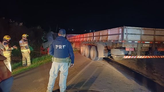 Identificadas as vítimas de acidente entre carro e carreta na BR-468 em Bom Progresso