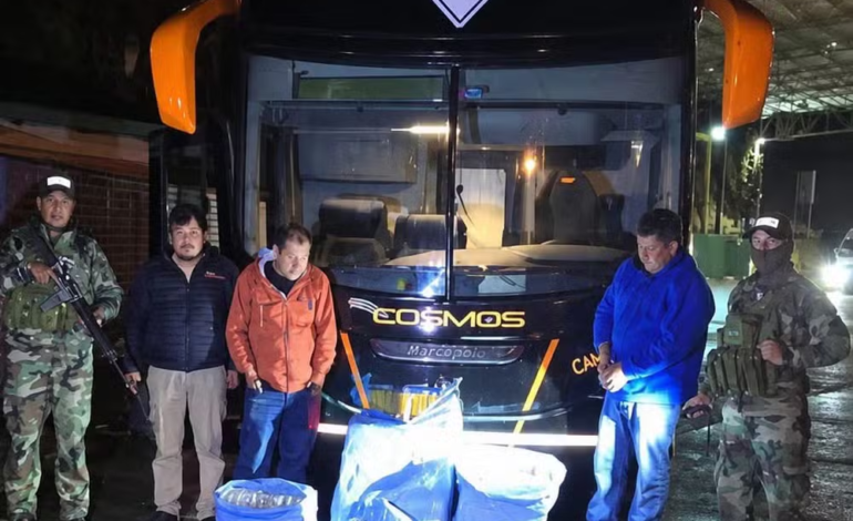 Ônibus que buscaria o São Paulo na Bolívia é apreendido com 86kg de maconha