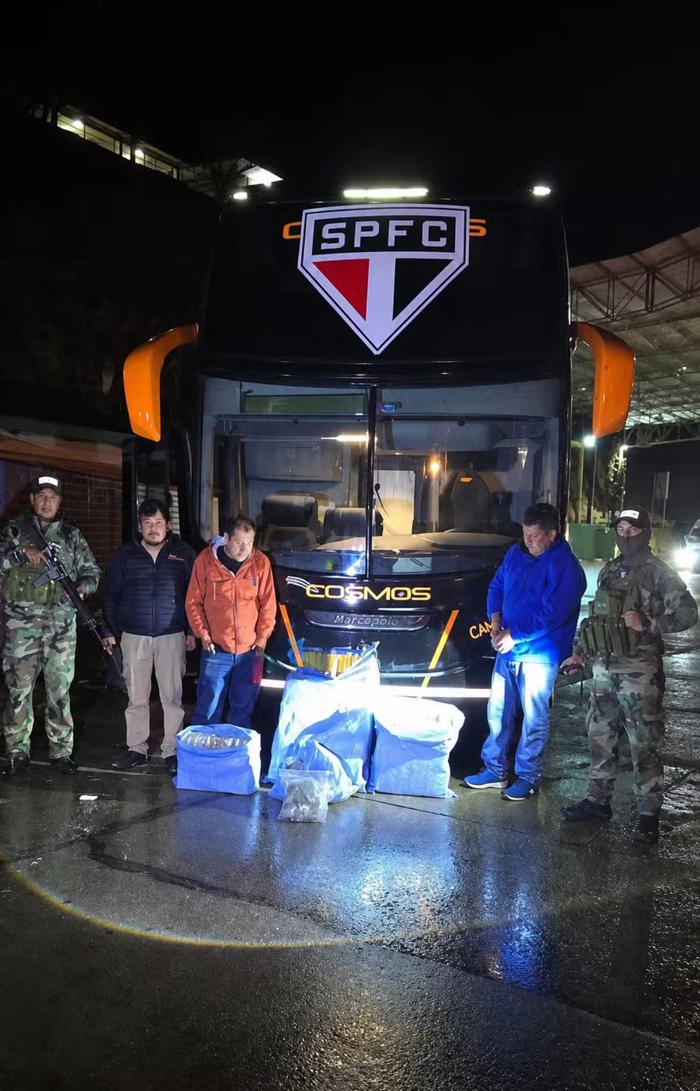 Ônibus que buscaria o São Paulo na Bolívia é apreendido com 86kg de maconha