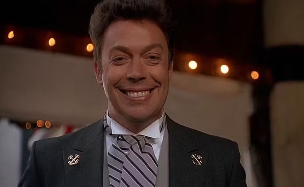 Morre aos 80 anos o ator Tim Curry, de “Esqueceram de mim 2” e “It”
