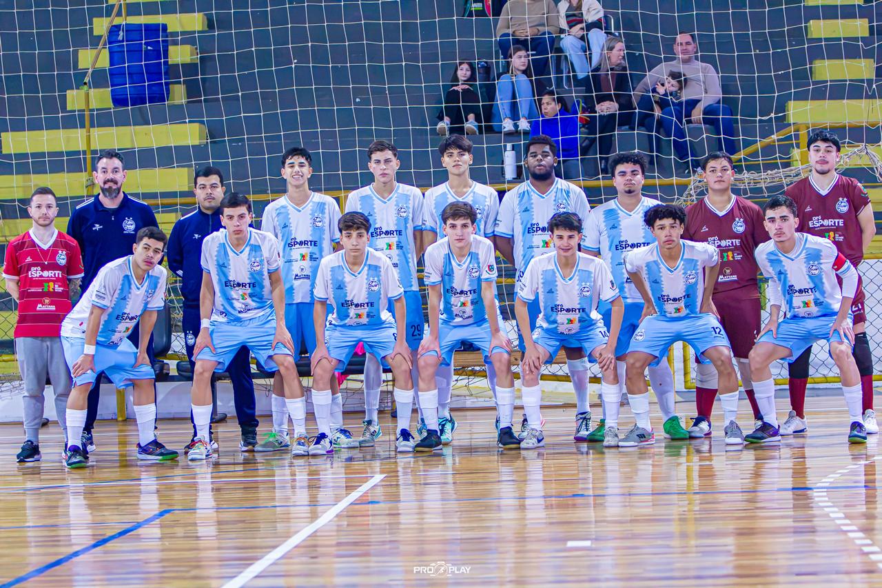 Sub-15 e Sub-17 da ASAF assumem liderança no Estadual