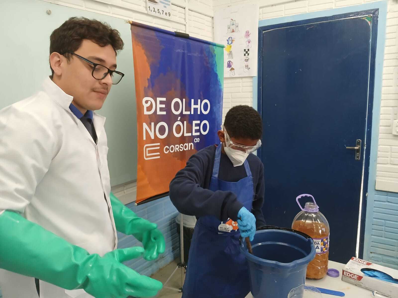 Óleo recolhido pela Corsan evita potencial contaminação de 156 milhões de litros de água
